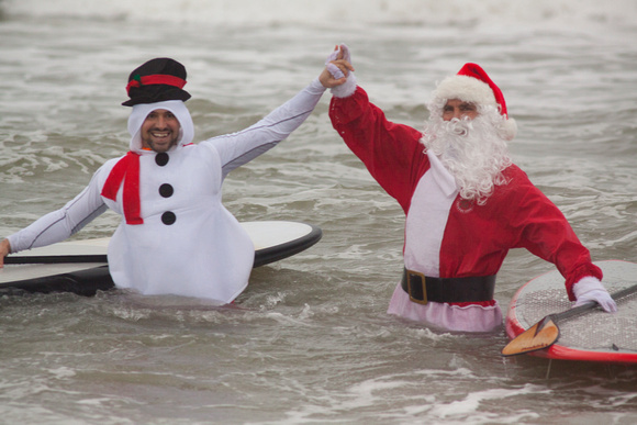 Surfin' Santas