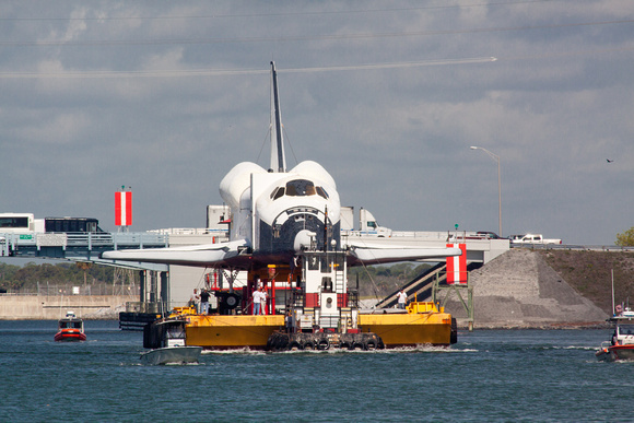 Shuttle Model transported by barge